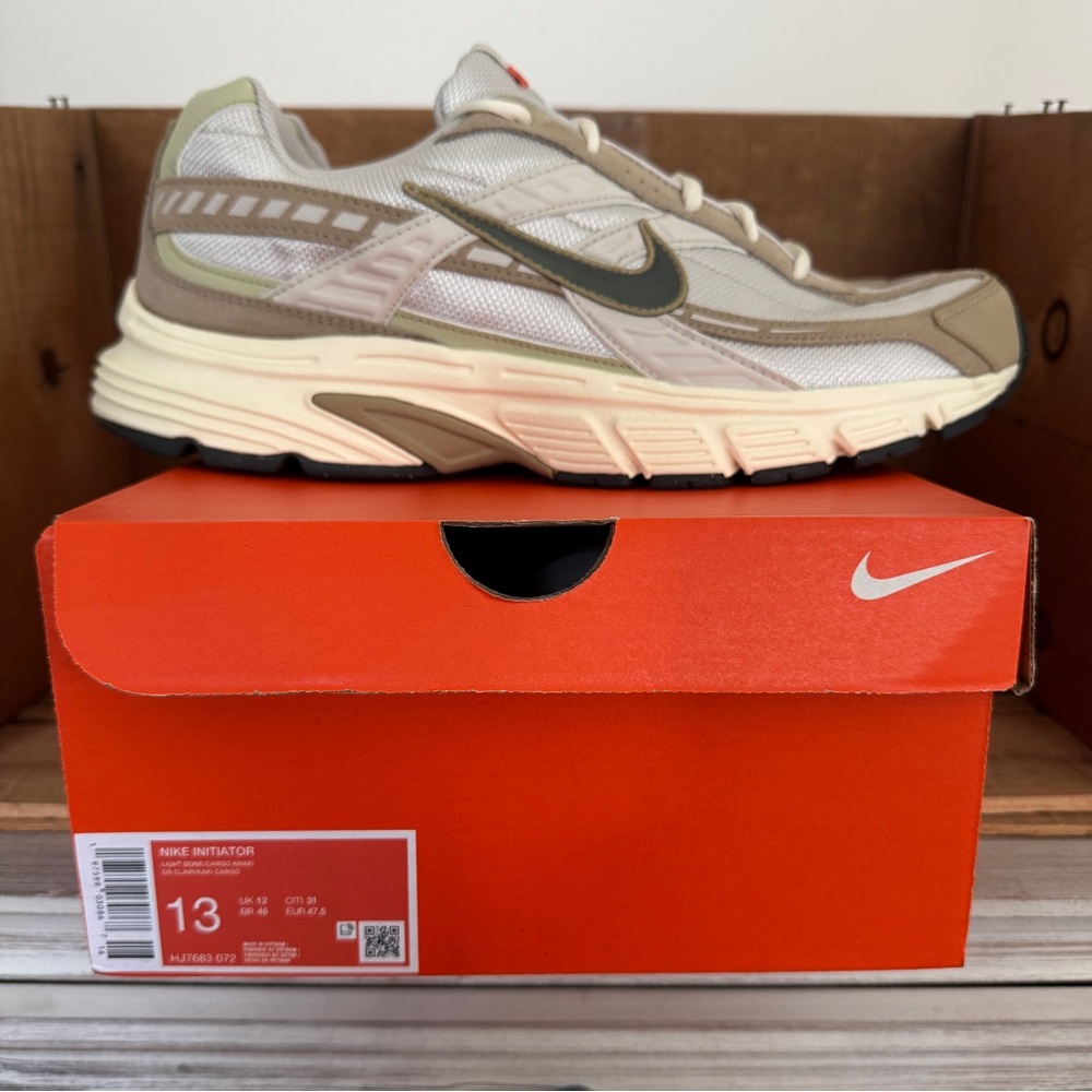 Men’s Nike Initiator Athletic Running Shoes Sneakers Size 13 Tan Brown Orange